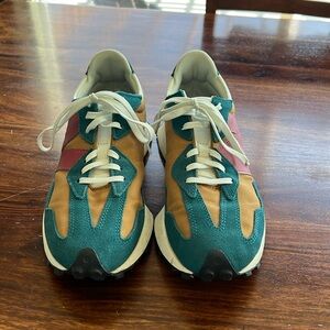 New Balance 327, W Sz 11
